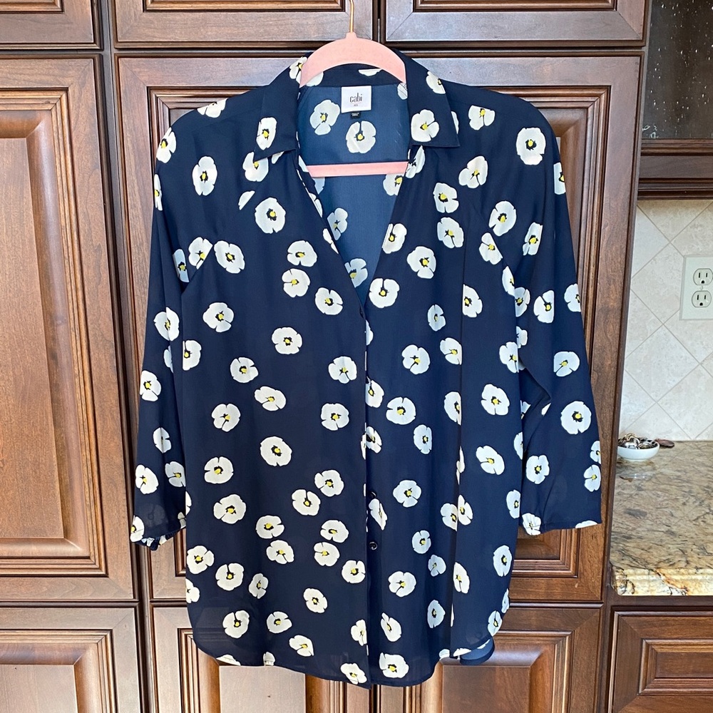 CABI Top - Picture 2 of 13